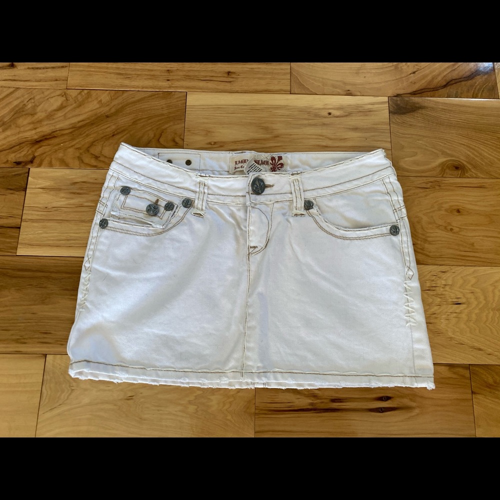 Last chance.  Laguna Beach white jean skirt, 26